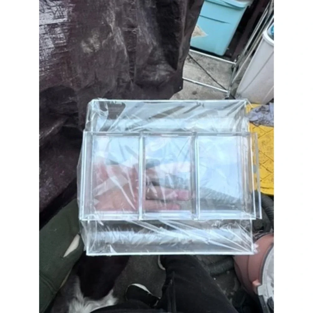Nantucket Cheese & Crackers Serving‎ Tray Clear Acrylic, Crack in the Center